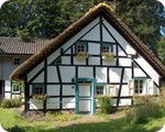 das einzige STROH-gedeckte Haus in Hfen